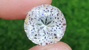 Quartz Natural | Eye Clean | Flower Cut | 22.25 ct